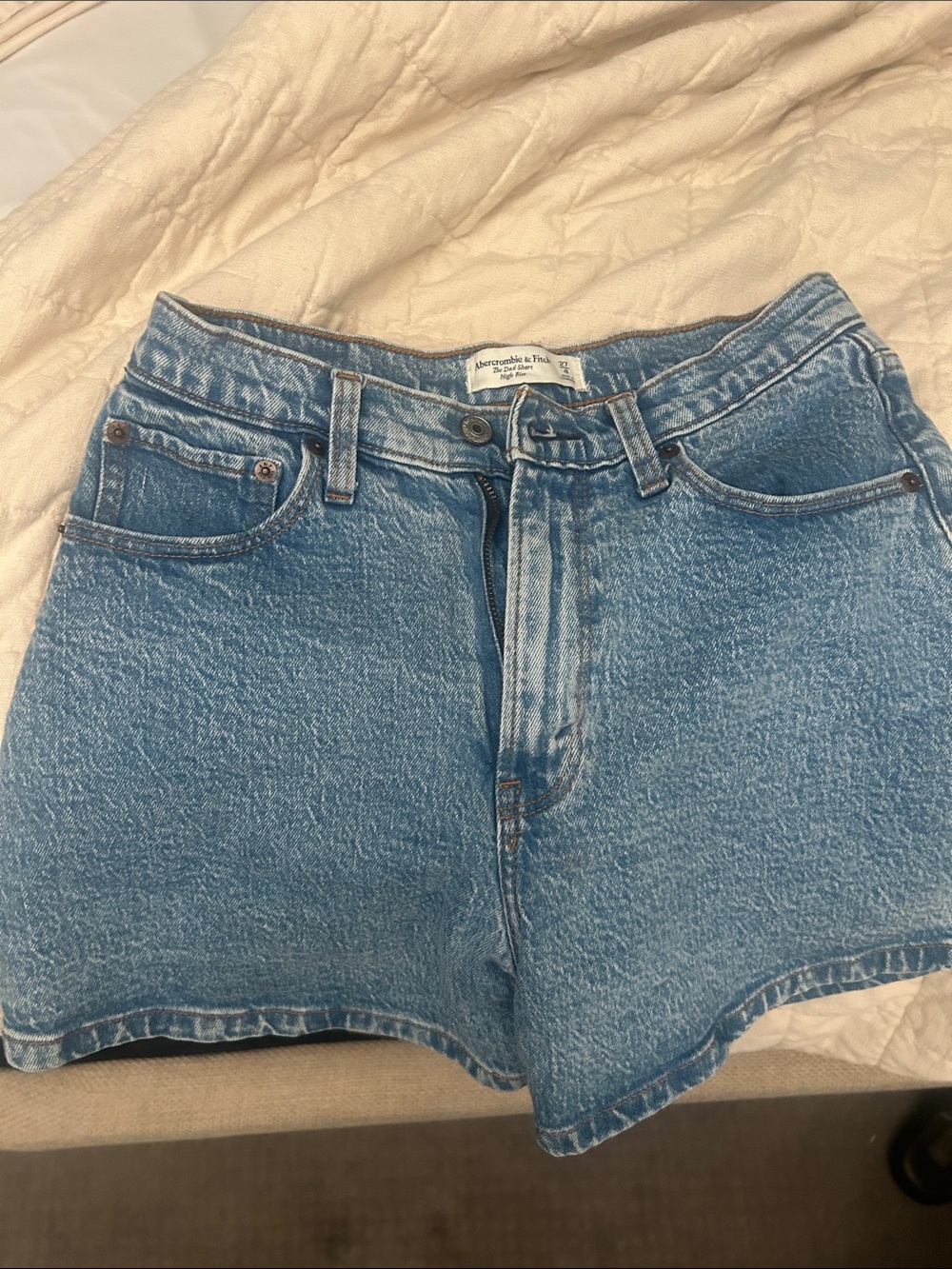 Abercrombie & Fitch Light Blue Vintage Wash Denim Shorts The dad short